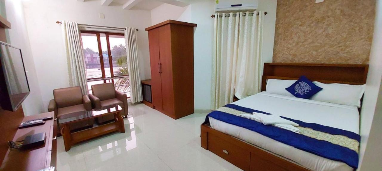 Captains Cabin Backwater Resort Alappuzha Exterior photo